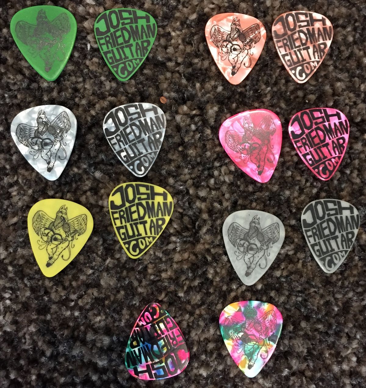 15 Guitar picks - Illustration by Benjamin Henderson