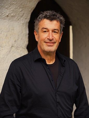 Linus Krämer spielt seit der Gründung 1985 das Akkordeon bei Wibbelstetz.
