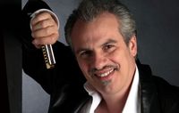 ON TOUR: RJ Mischo