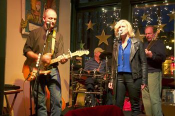 Rocking the house - Andy's Old Port Pub 10/9/16
