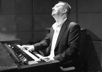 Pat Bianchi w/The Paul Carr Trio 