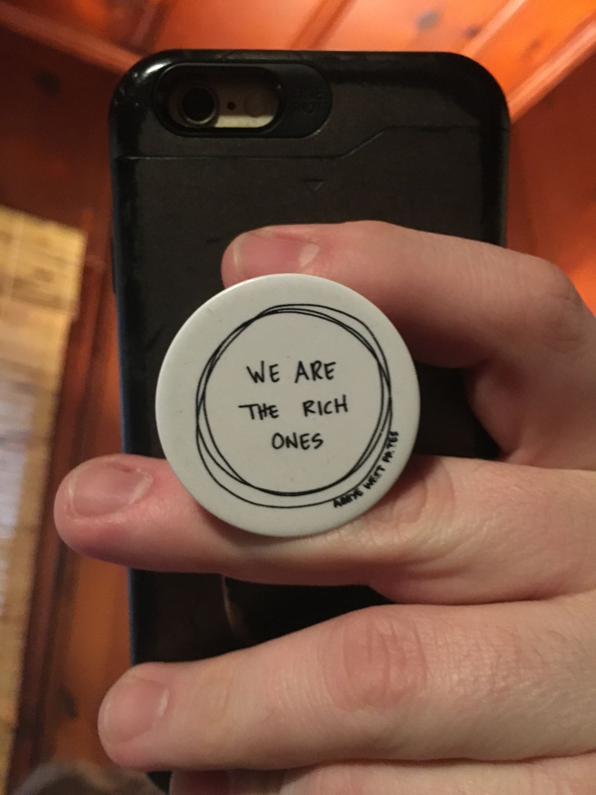 "Rich Ones" Pop Socket