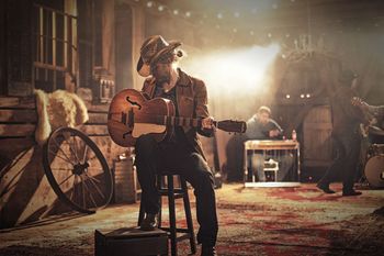 Grady Hoss (behind the scenes of the music video shoot for "These lonely Nights (Ain't Makin' It Easy)

