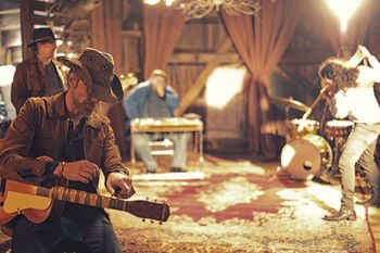 Grady Hoss and his sidewinders  (behind the scenes of the music video shoot for "These lonely Nights (Ain't Makin' It Easy)
