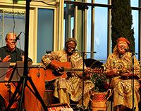 Siama 's Acoustic Trio