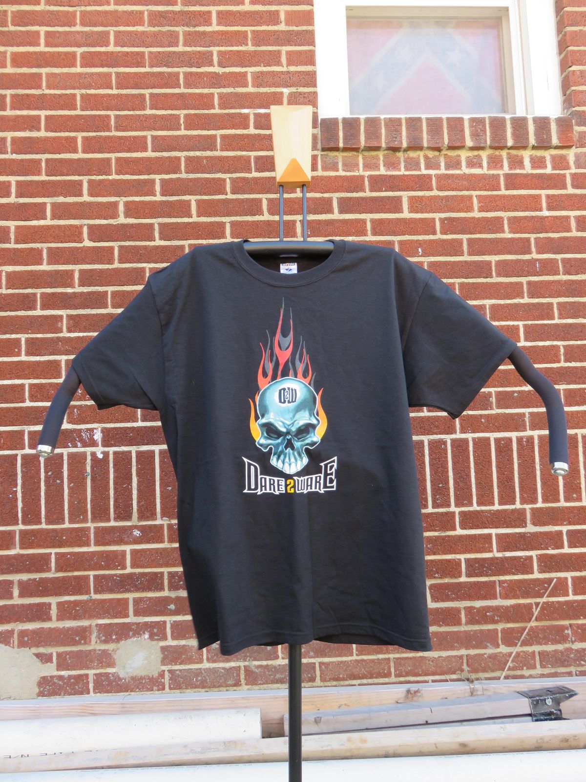 T-SHIRT SKULL FRONT - BLACK (PLUS)