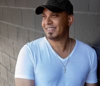 Writer Round: Leslie Bowe @ The Commodore Grille w/ Chip Phillips & Friends- Hosted by Jimme & Analisa