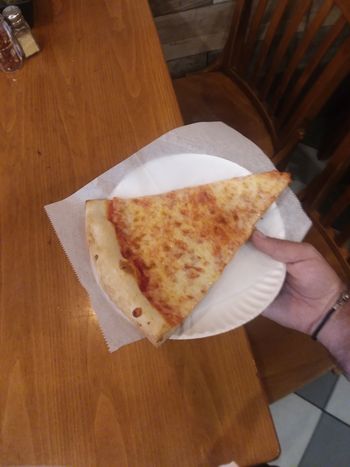 I maintain Philly makes better pizza than New York. Fight me.
