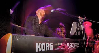 Chris Morris w/Roots Covenant Live at the Music Box, San Diego, CA (Photo by: Trevor Adler)
