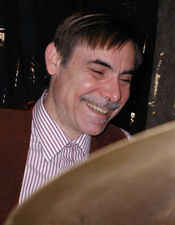 Frank Laubinger Drums  Six Strings Down
