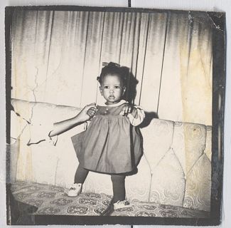 Baby pic with my mommy's hand.. <3
