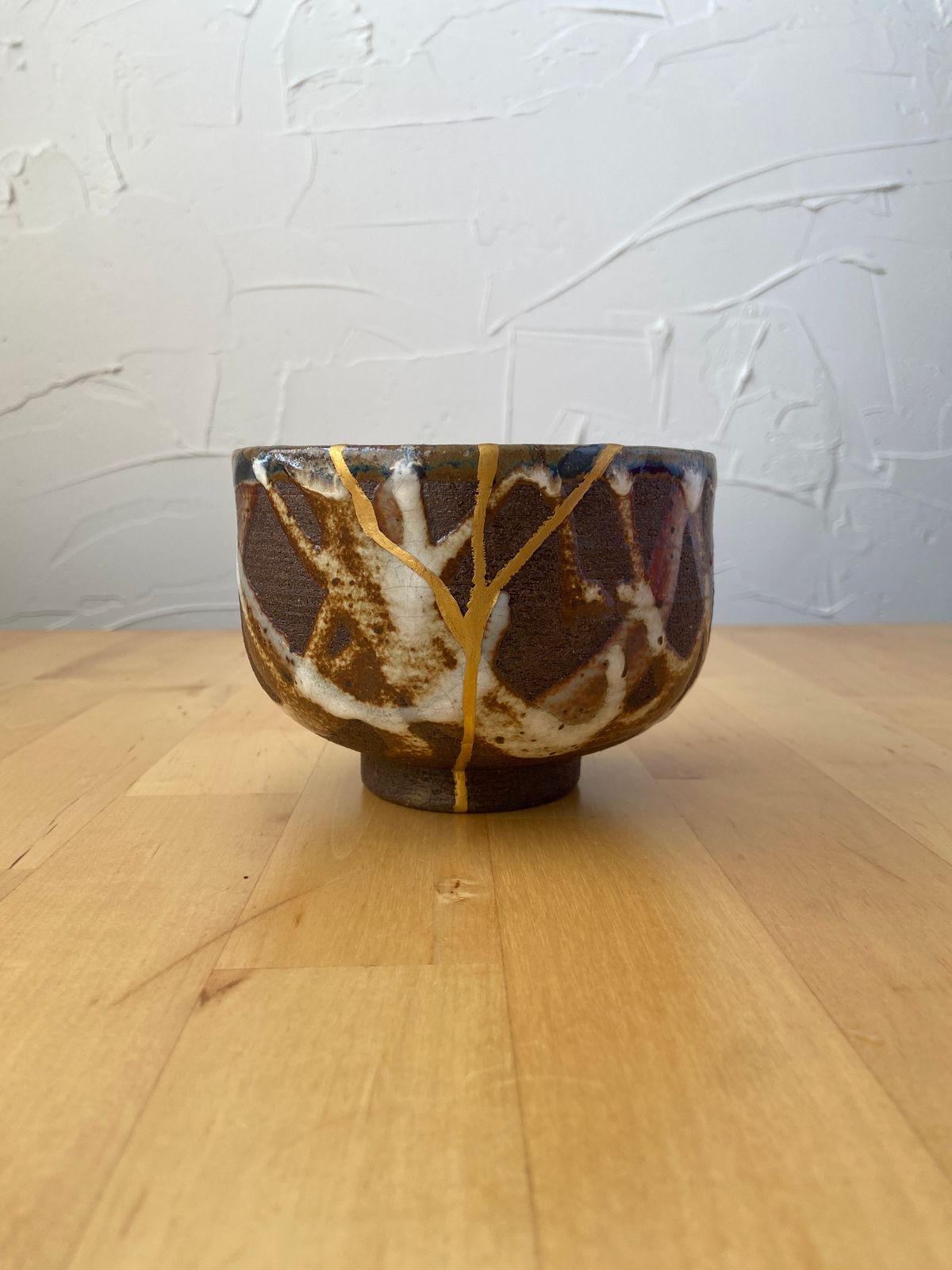 “Jiyuu” – Matcha Chawan Repaired with 24K Gold (Traditional Kintsugi)