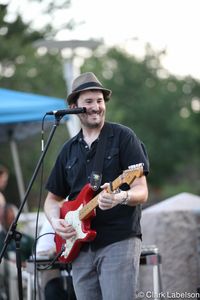 Jonny Meyers Trio in LIC