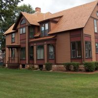  Dinehart Holt House