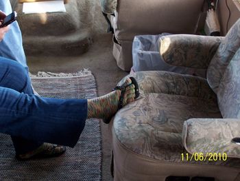 Anna only had on flipflops for the weekend up in Mountain City and Boone so Deb bought her some "toe socks"! What a hoot!!
