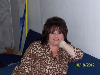 Anna waiting back stage at Dollywood 10/19/12.
