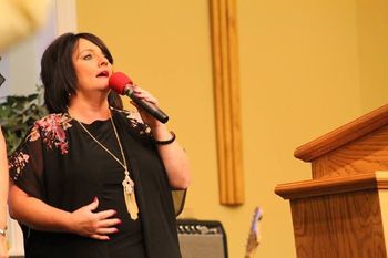 Anna sinigng I Can't Make It Lord Without  You, Camp Meeting On The Mountain 2015.
