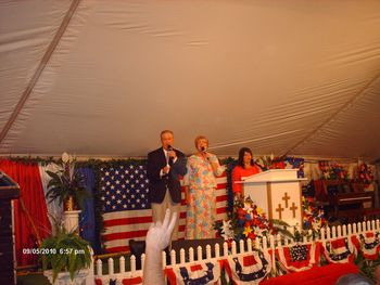 On stage Zion Baptist Jubilee 09/05/10. What a meeting!
