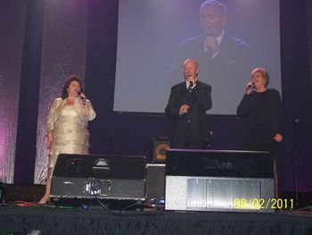 Main stage GG 2011 with Ernie on the big screen.
