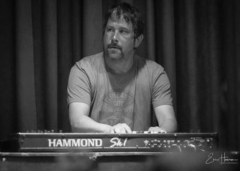 Chris Hanna, Beachland Ballroom, May 27, 2017. Photo by Eric Hanson
