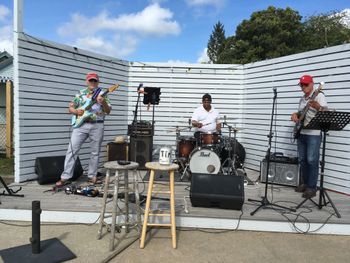 Live at The Shipwreck with Scott Jordan
