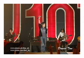 MiG @ NU-107 Rock Awards - Manila, Philippines 2005

