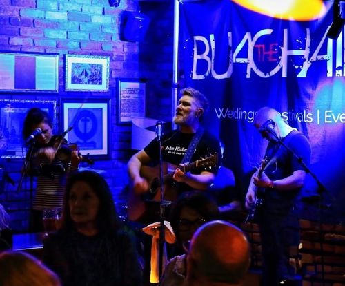Eoin from The Buachaills performing live at the Radisson Blu