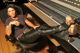 Linda Perry: A Non-Blonde Turned Music ...