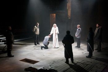 Macbeth with David Morrissey & Julia Ford. © Helen Warner
