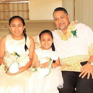 Lauaki & family
