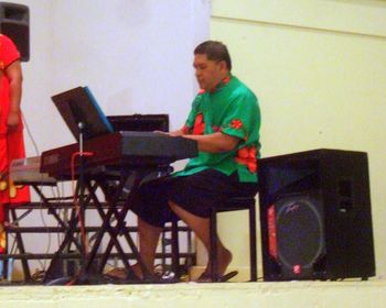 Kueva Peni - Pianist
