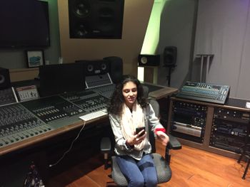 Sevi in Studio
