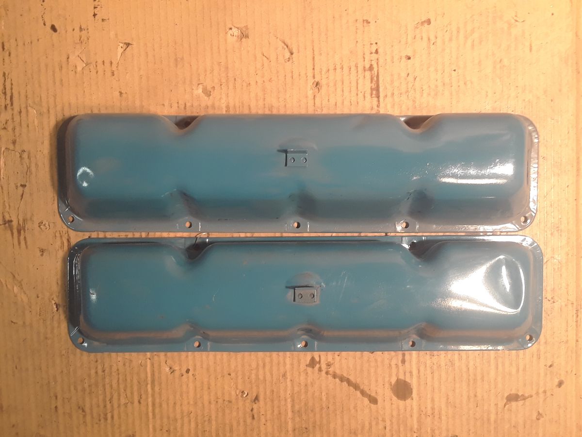 AMC V8 Valve Covers