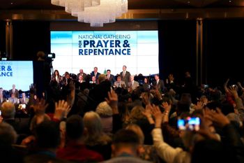Alma a Rivera / 51 senators and Congressman
Speaker of the House Mike Johnson / Church leaders
At the Gathering of Prayer and repentance
