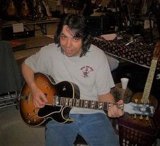 2003 Guitar Show in Kent, WA
