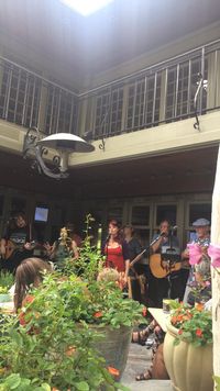 Sunday afternoon at Muldoon's Irish Pub