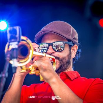 Live at Mountain Jam festival with Sister Sparrow & The Dirty Birds. Photo credit: Dan Foote
