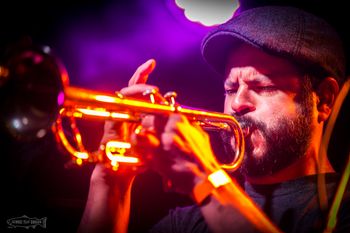Live at Scoot Inn, Austin TX with Sister Sparrow & The Dirty Birds. Photo credit: George Trent Grogan.
