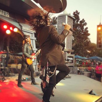 Frontman!

