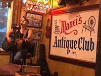 Live Music w/ Laurie Anne