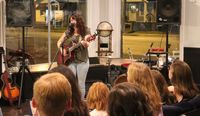 Laurie Anne At Manci’s