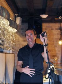  Crooning  at Gerardi‘s Bar & Grill