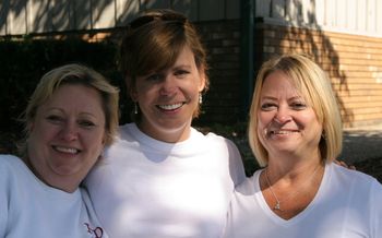 Mama Lynn, Joanne, and Debbie Wheeler...the Head Dog!
