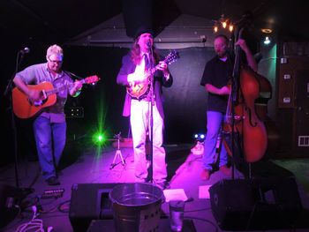 The 910 Train at The Scoot Inn
