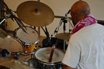 Looking over the shoulder of a master. Clyde Lucas - Clyde Lucas Sessions. Photo by Bill Harbold.
