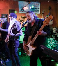 Old Man Noize @ Maple Street Tavern