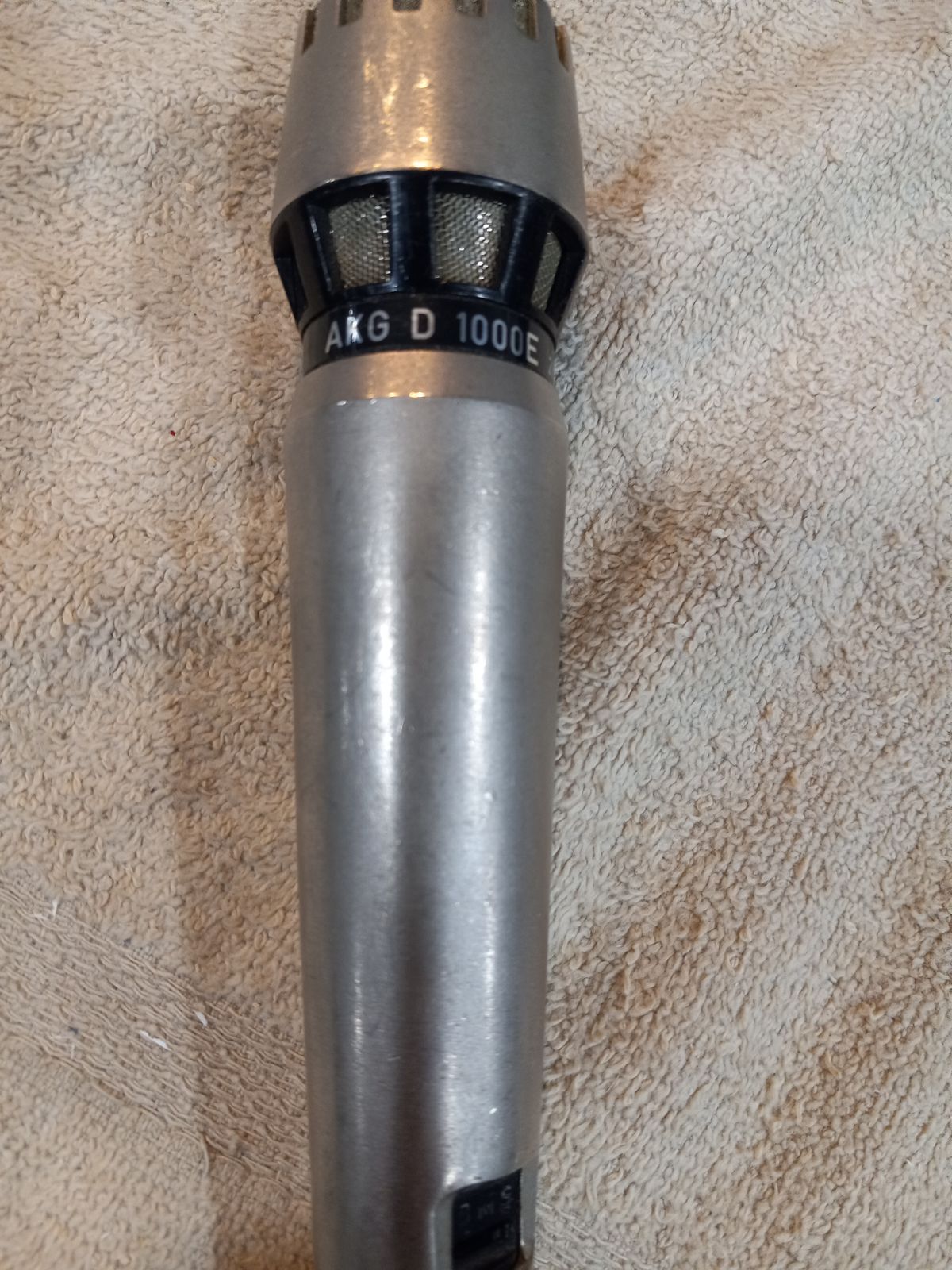 AKG D 1000 E Microphone 