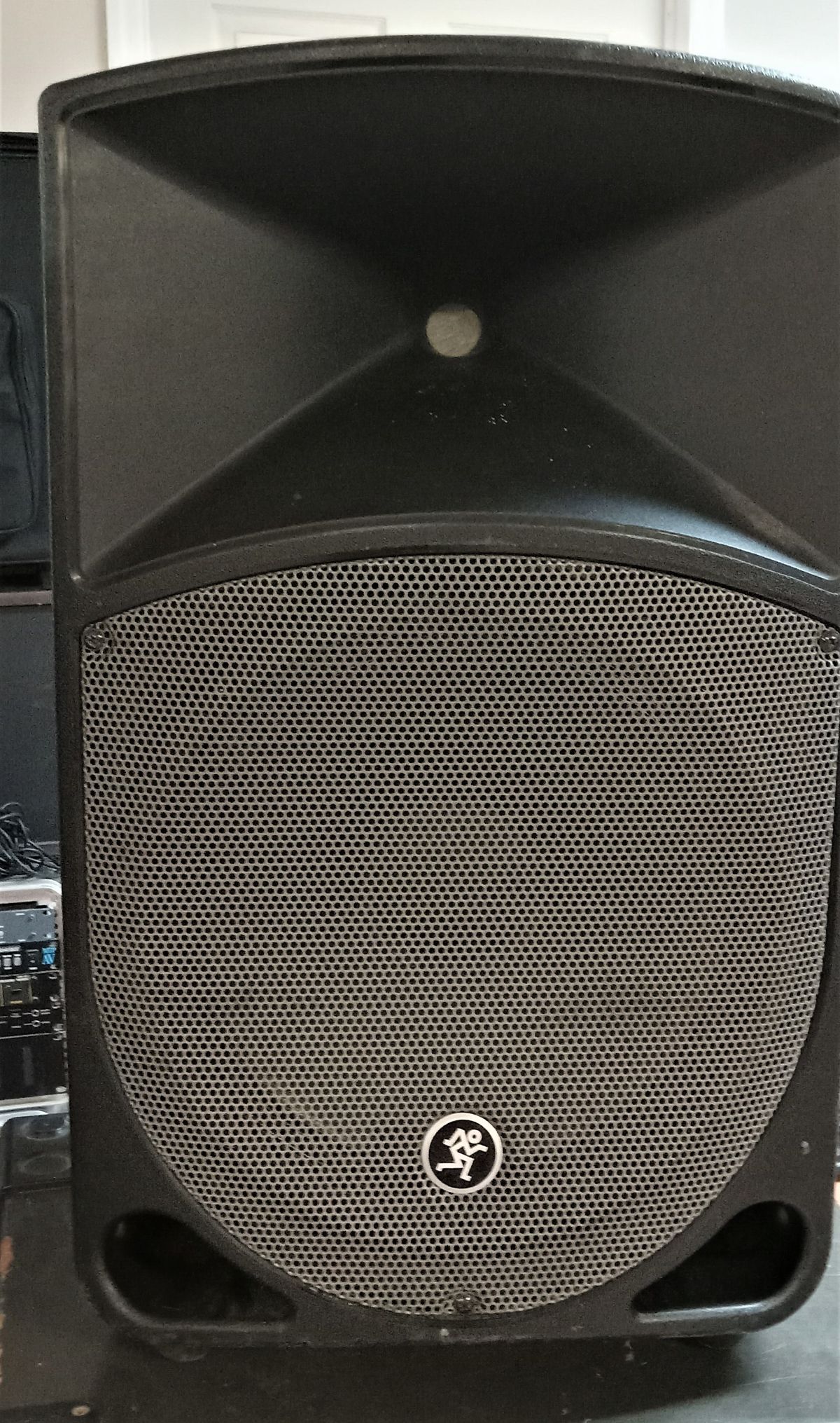 MACKIE TH12A  THUMP 