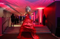 Bettina V w/ Enticing Entertainment
