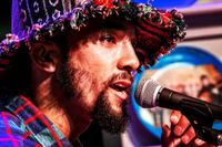 Dwayne Haggins (Solo)